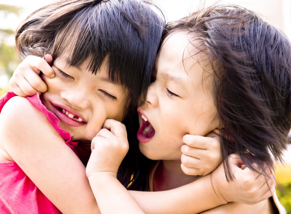 7 Things That Make Sibling Rivalry Worse